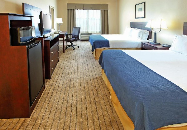 Holiday Inn Express Hotel & Suites Marshall, an IHG Hotel image 13